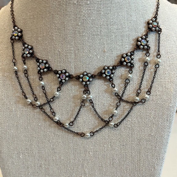 Cute necklace. See photo for length. Tiny faux pearls with rhinestone centers. - Picture 4 of 6